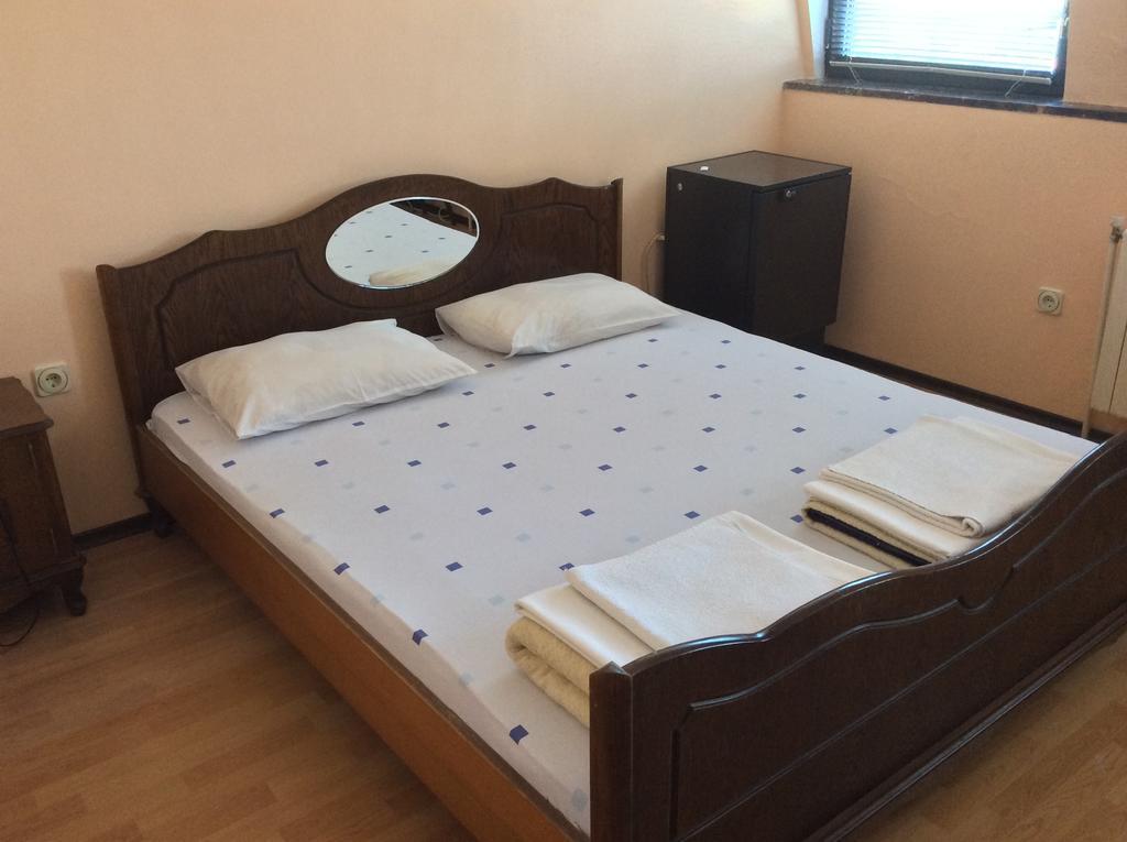 National Hotel روس الغرفة الصورة