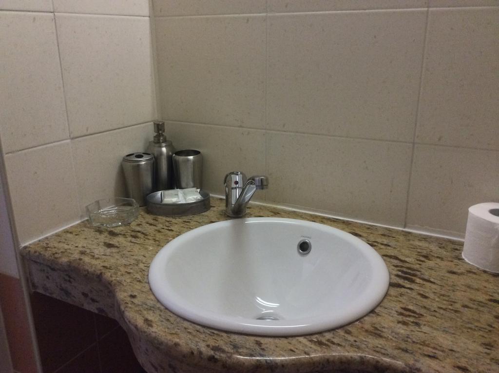 National Hotel روس الغرفة الصورة