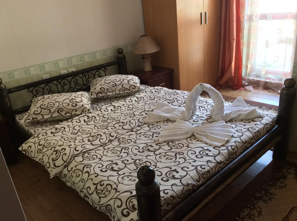 National Hotel روس الغرفة الصورة