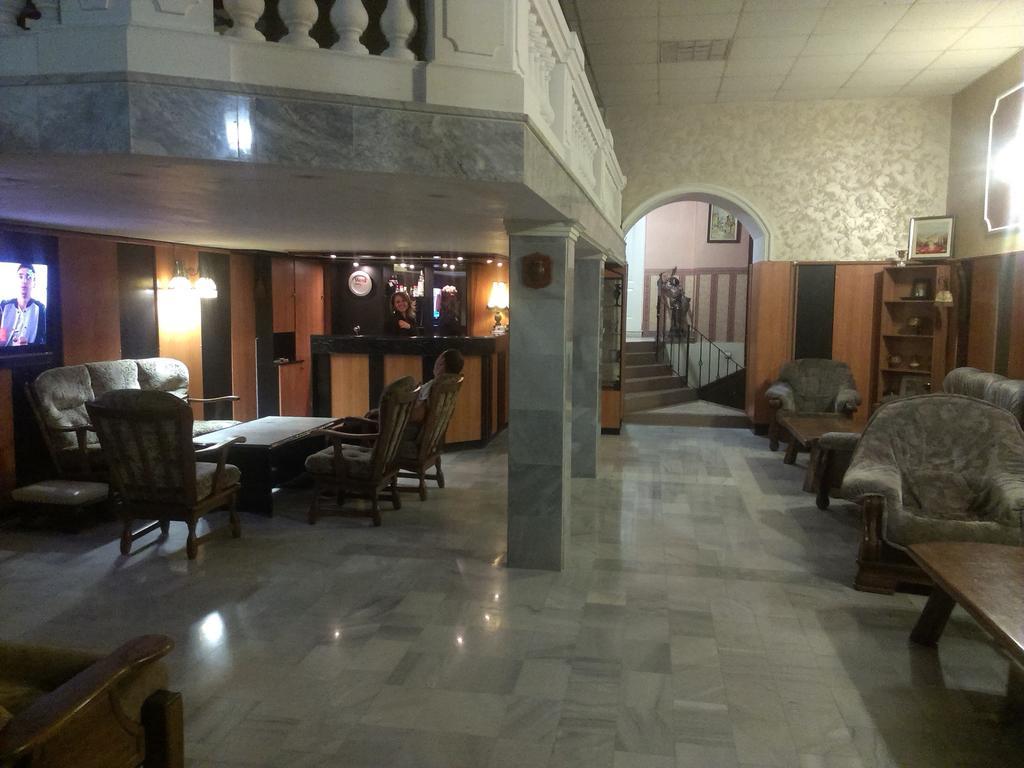 National Hotel روس المظهر الخارجي الصورة